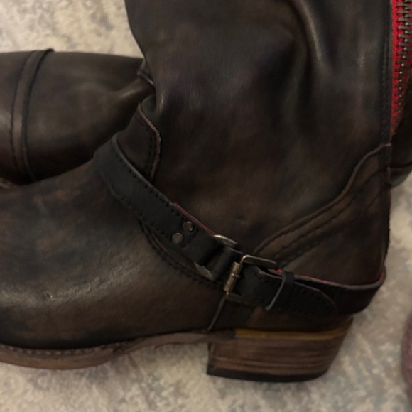 Freebird Roadey Black Leather Boots with Red Lining - Picture 6 of 8